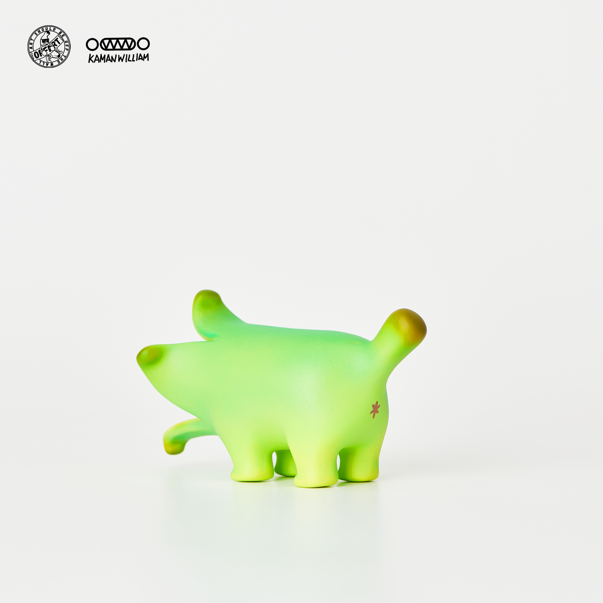 OFFART X Kamanwilliam Mini Bananaer Dog Young Green Edition