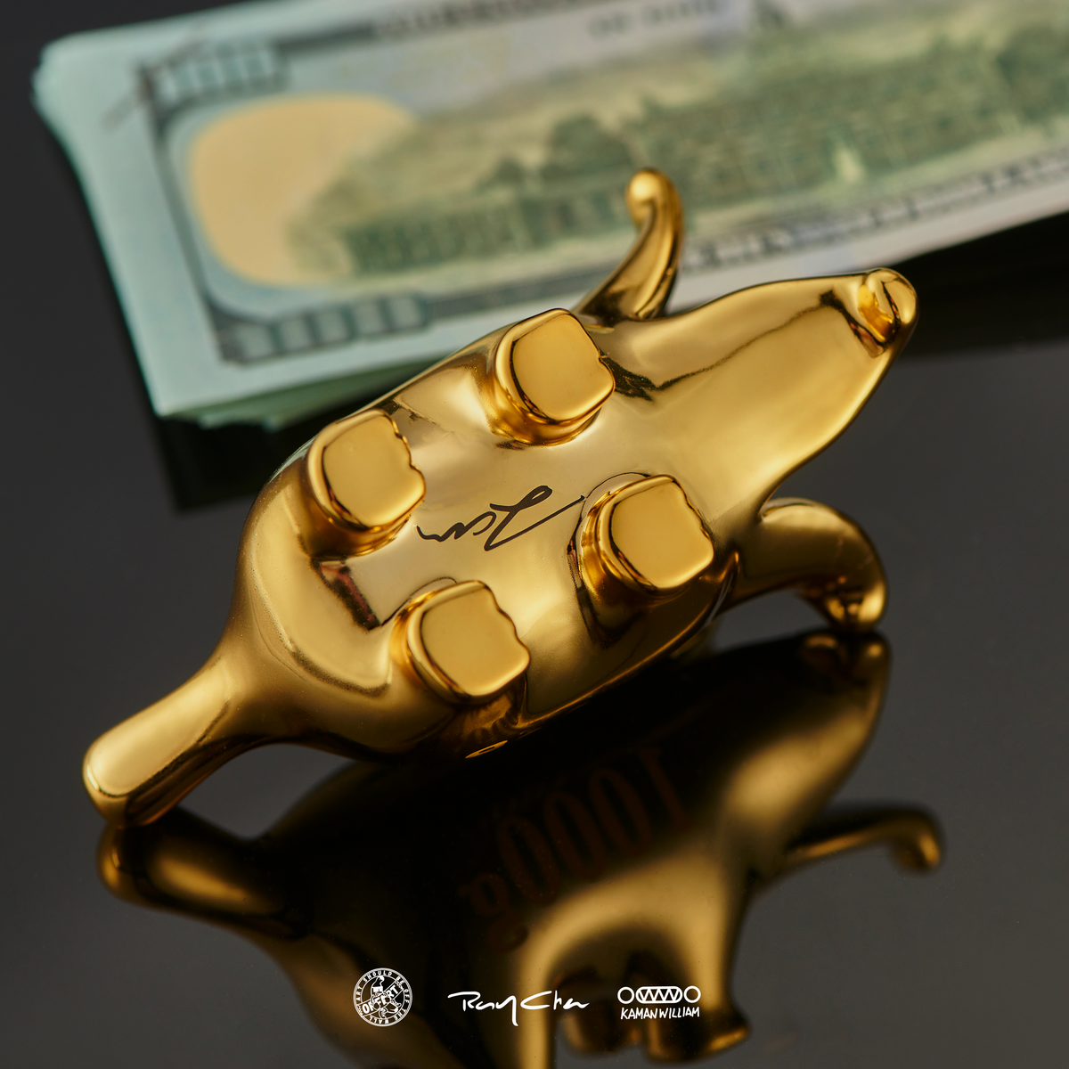 OFFART X Kamanwilliam X RayChan Gold Fortune Mini Money Bananaer Dog