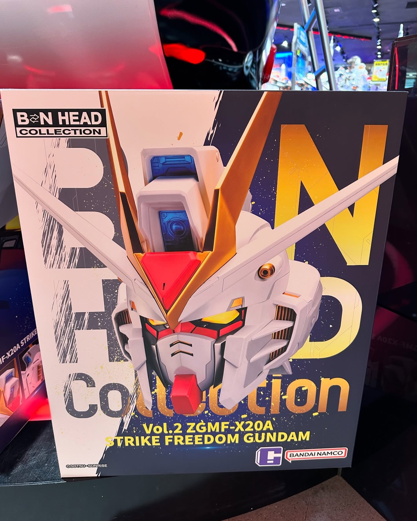 Bandai Strike Freedom Gundam ZGMF-X20A Model Head Statue