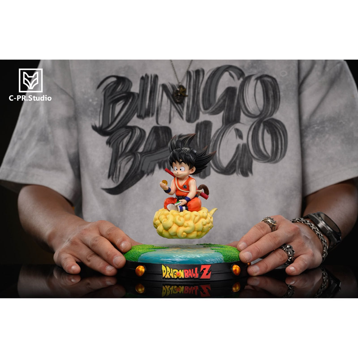 CRP DBZ Magnetic Floating Kid Goku Statue