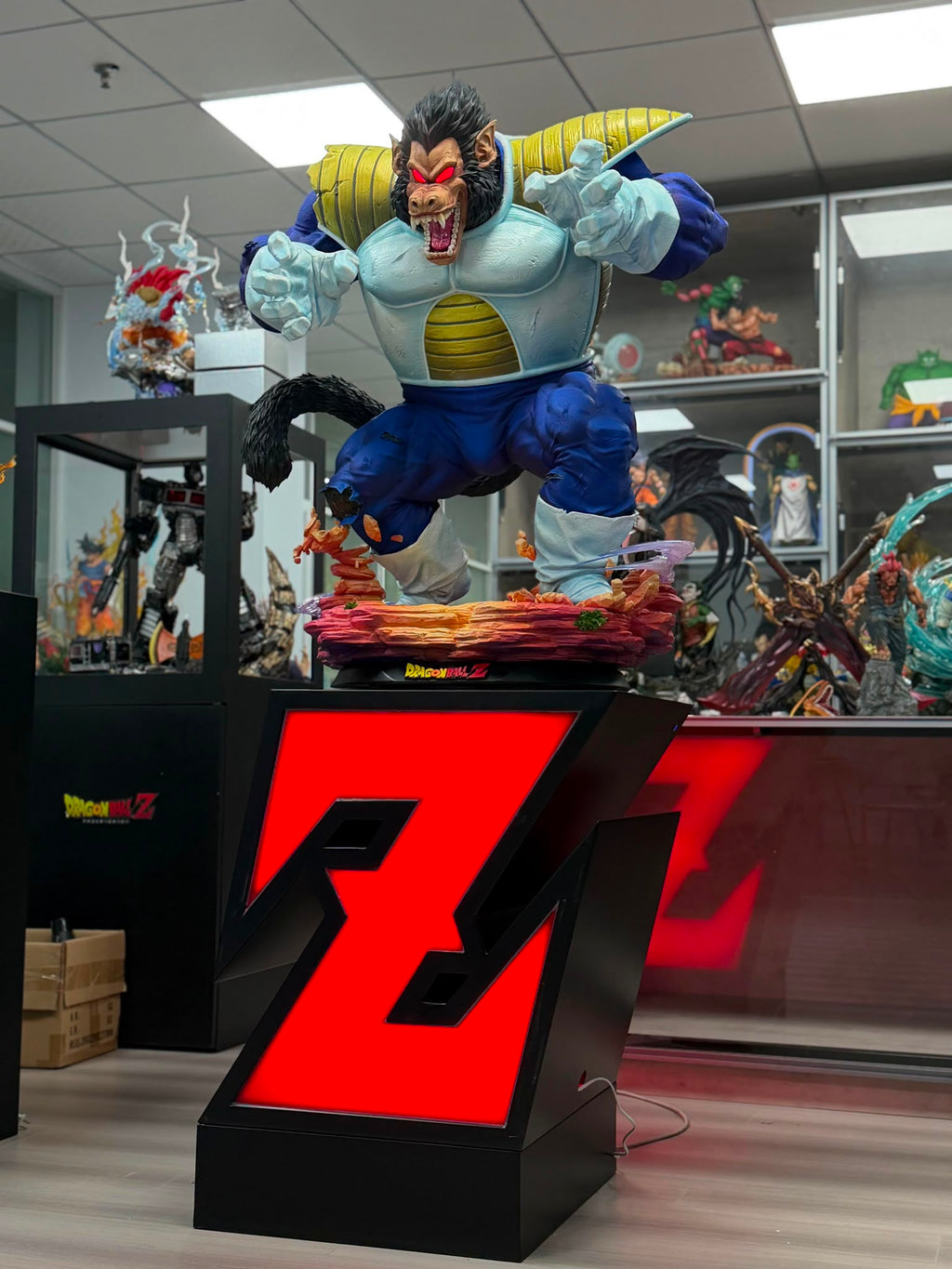 Hungu Studio DBZ LED Metal Base For Statue Display
