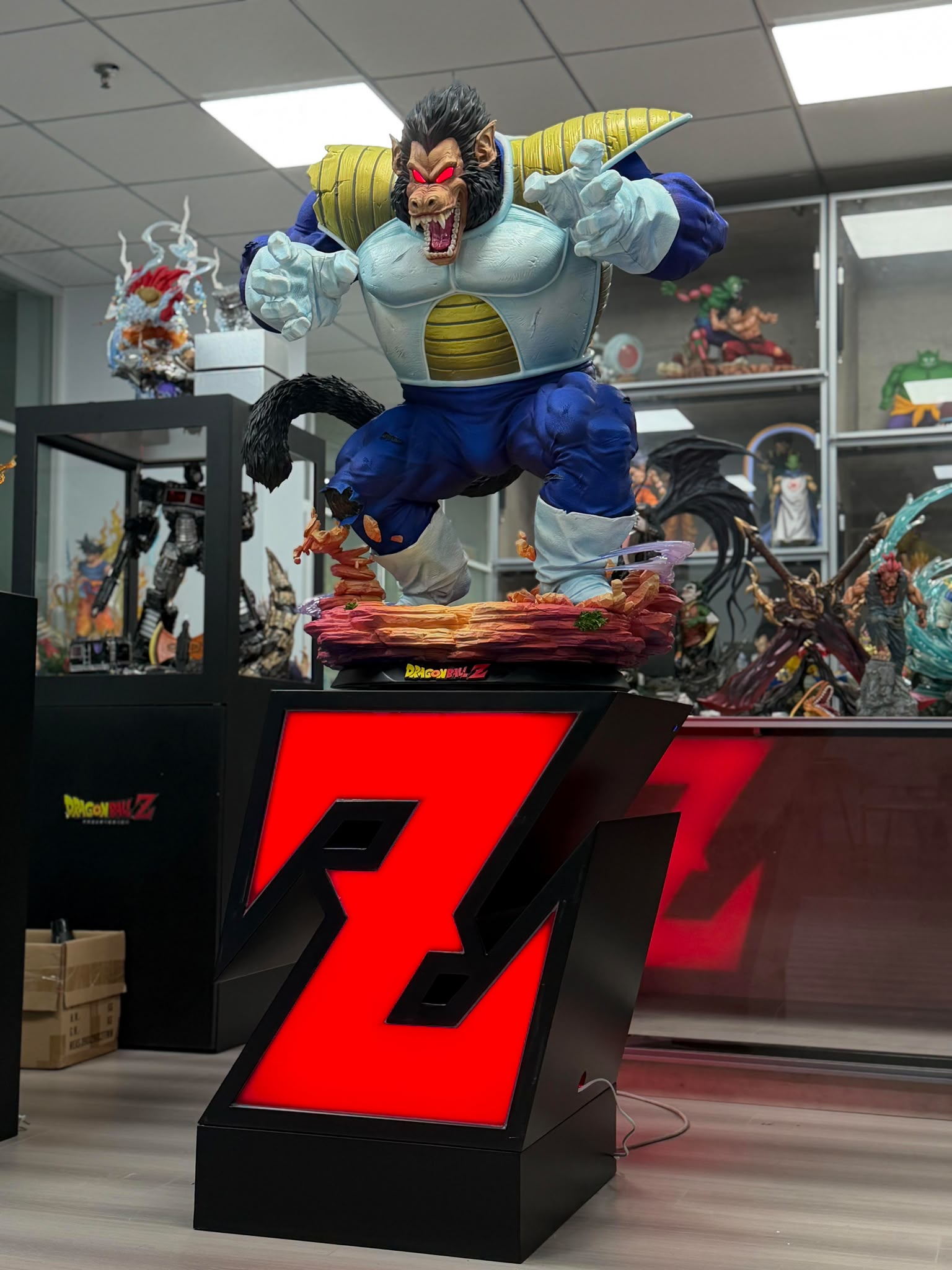 Hungu Studio DBZ LED Metal Base For Statue Display