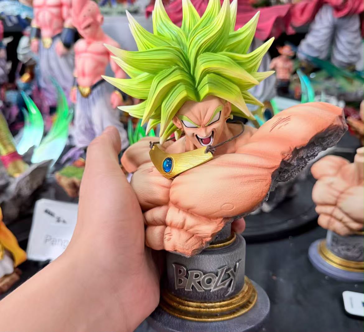 Infinite Studio DBZ Powering Up Broly Statue